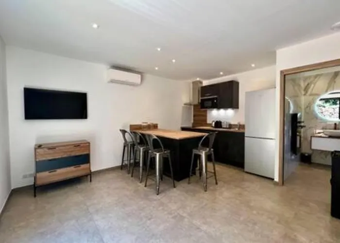 בית נופש Casa Di Macchjerolu - 8 Pers סוטה