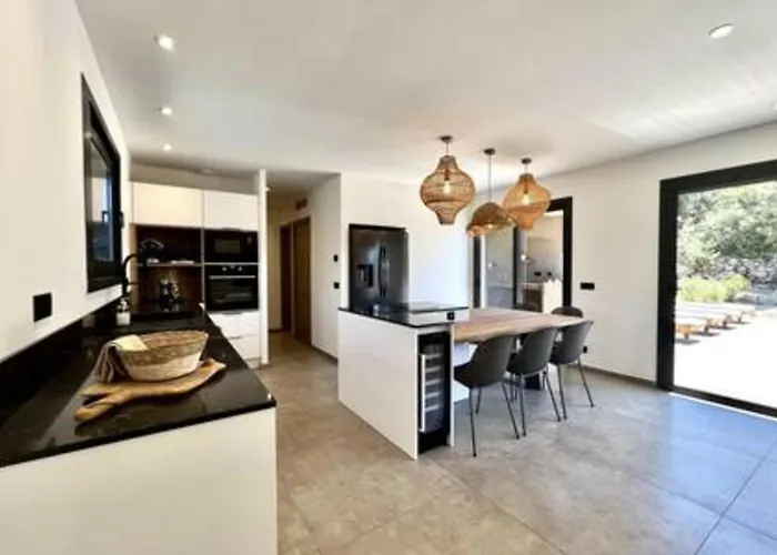 בית נופש Casa Di Macchjerolu - 8 Pers *